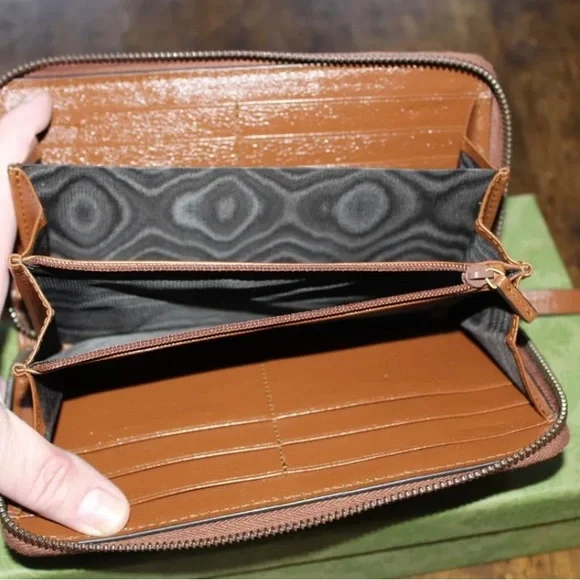 Authentic Gucci Marmot Wallet gold hardware - Picture 5 of 6